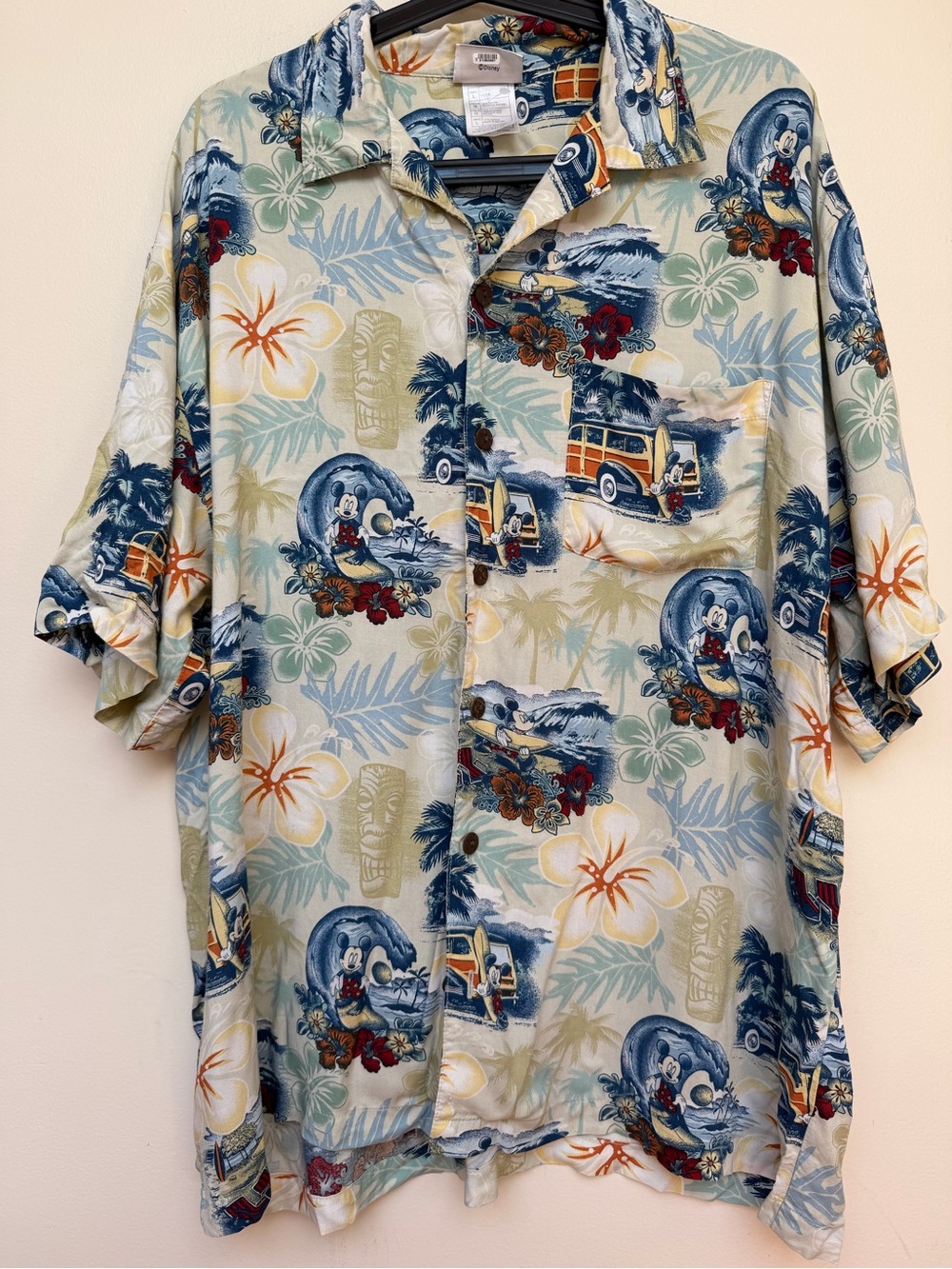 Disneyland 2000’s Hawaiian button down shirt | Size L